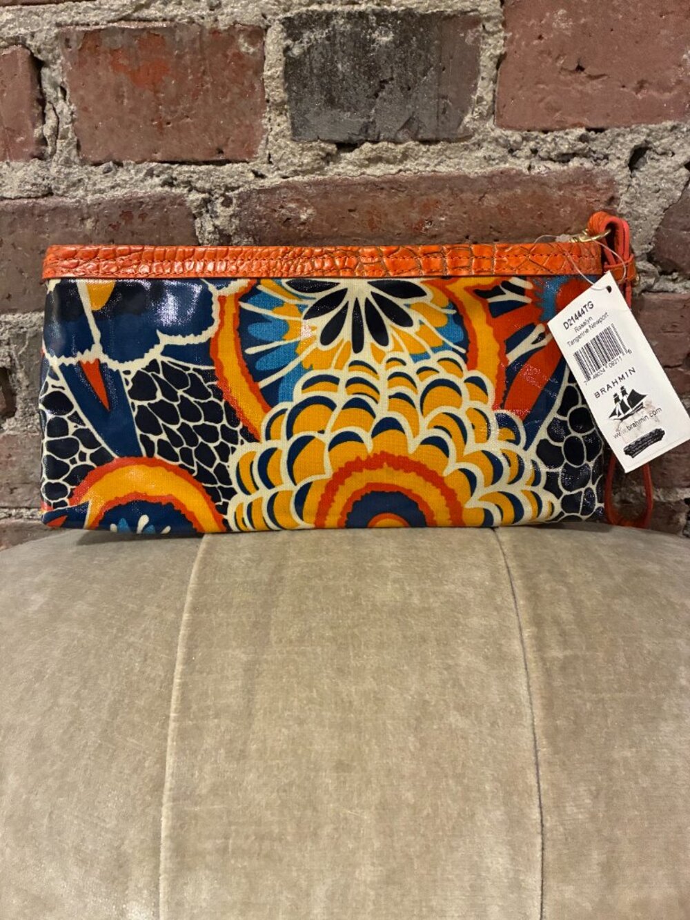 Brahmin~ NWT!!~ Rare Rosalyn Wristlet (Retail: $65) - Picture 7 of 15
